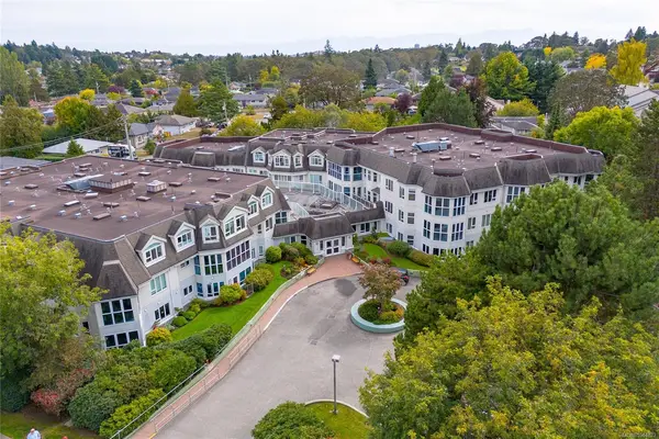 1521 Church Ave #409, Saanich BC V8P 5T7 - 2 bed, 2.0 bath in Saanich