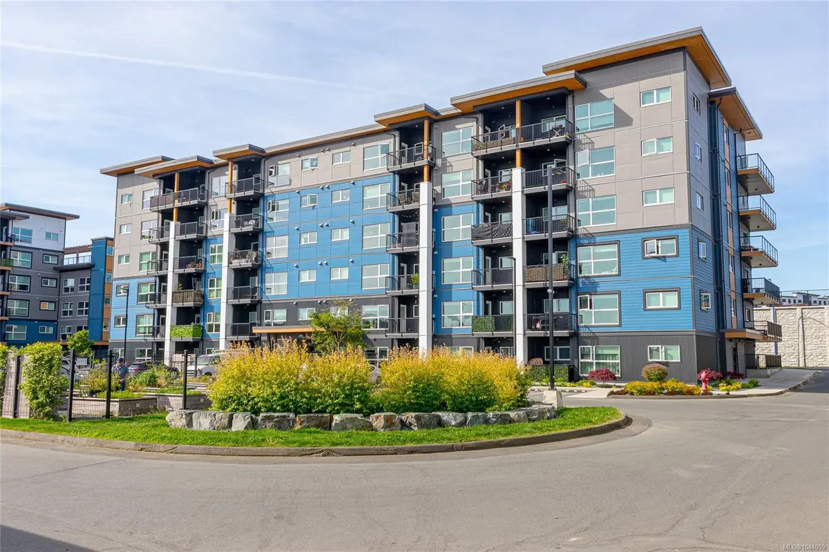 2465 Gateway Rd #301, Langford BC V9B 5X3