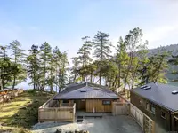 View 32