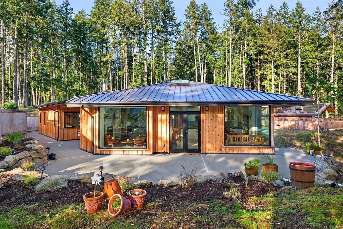 177 Maracaibo Lane, Salt Spring BC V8K 1S6