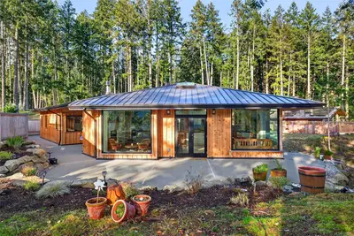 177 Maracaibo Lane, Salt Spring BC V8K 1S6