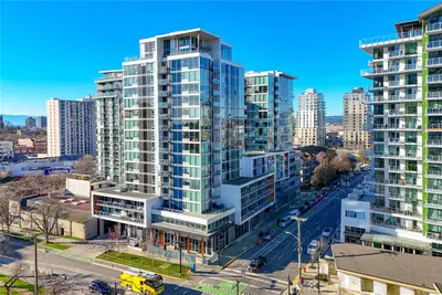 989 Johnson St #205, Victoria BC V8V 0E3