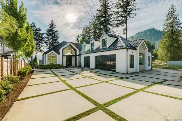 7380 Lakefront Dr, Lake Cowichan BC V0R 2G1 - 6 bed, 7.0 bath in Lake Cowichan