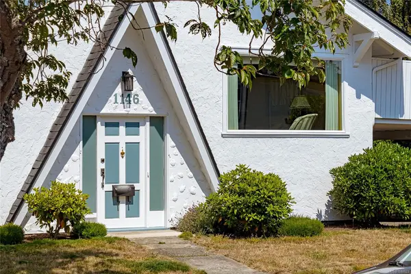 1146 Leonard St, Victoria BC V8V 2S4 - 5 bed, 2 bath property for sale in Victoria