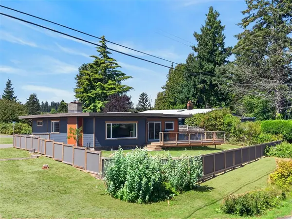 3584 Island Hwy, Campbell River BC V9W 1E3 - 3 bed, 2 bath property for sale in Campbell River