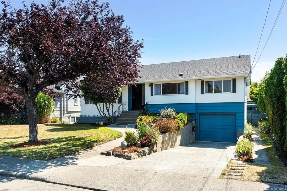 2667 Dunlevy St, Oak Bay BC V8R 5Z3