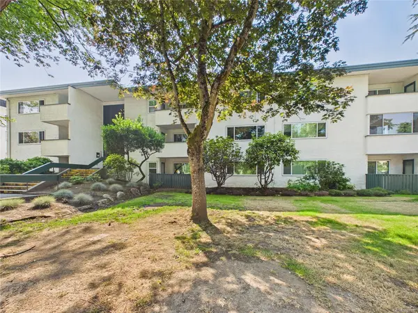 3880 Shelbourne St #302, Victoria BC V8P 4H7 - 1 bed, 1.0 bath in Victoria