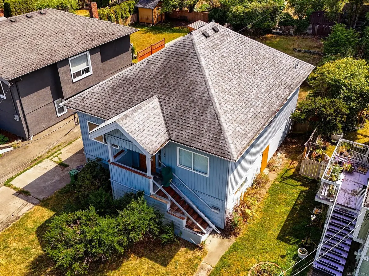 1637 Pembroke St, Victoria BC V8R 1W4