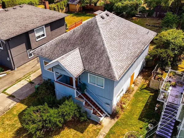 1637 Pembroke St, Victoria BC V8R 1W4 - 3 bed, 1 bath property for sale in Victoria