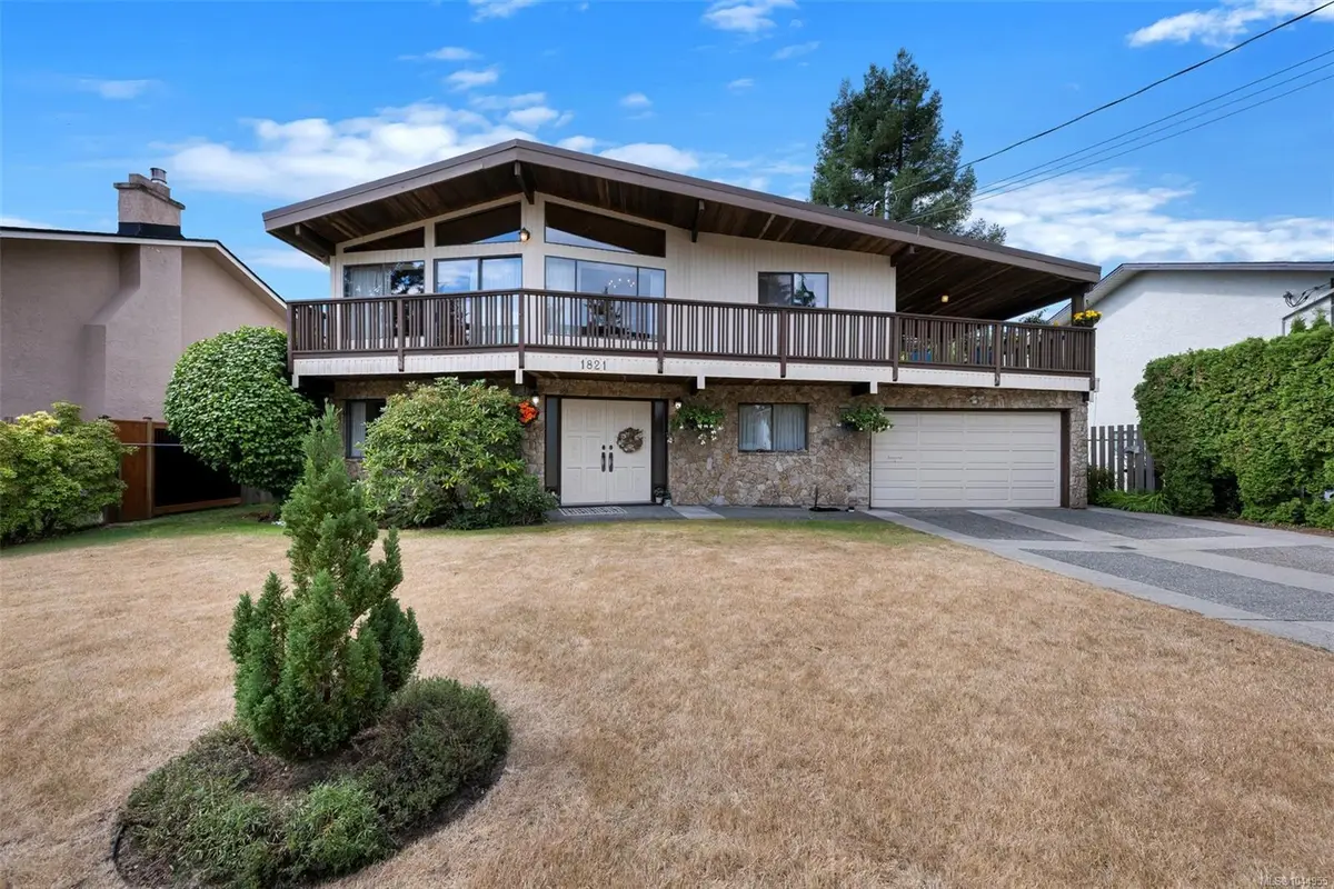 1821 Penshurst Rd, Saanich BC V8N 2N8