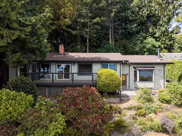 4950 Lochside Dr, Saanich BC V8Y 2E4 - 3 bed, 2.0 bath in Saanich