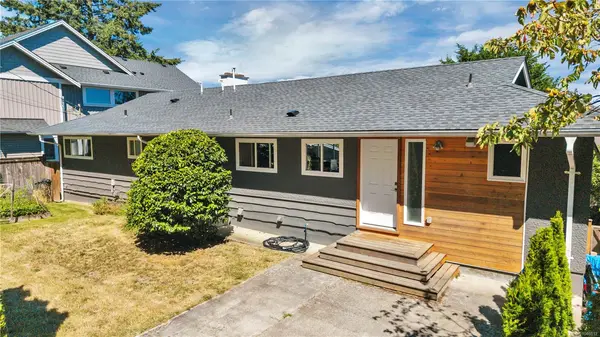 5620 Hammond Bay Rd, Nanaimo BC V9T 5N2 - 5 bed, 5.0 bath in Nanaimo