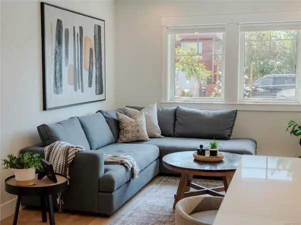 1830 Allenby St #3, Saanich BC V8R 3B7 - 3 bed, 3.0 bath in Saanich