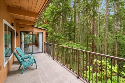 721 Noowick Rd, Mill Bay BC V8H 1B5