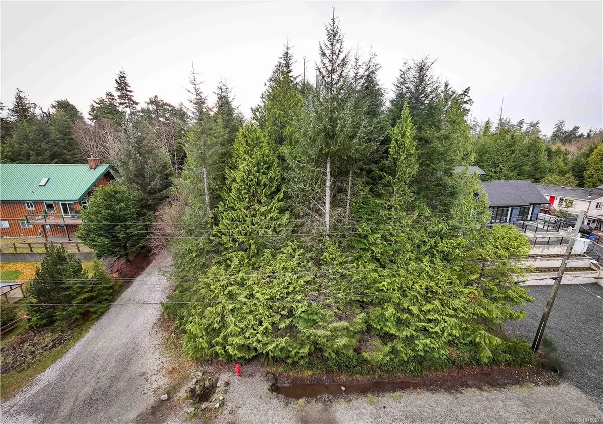 1391 Victoria Rd, Ucluelet BC V0R 3A0