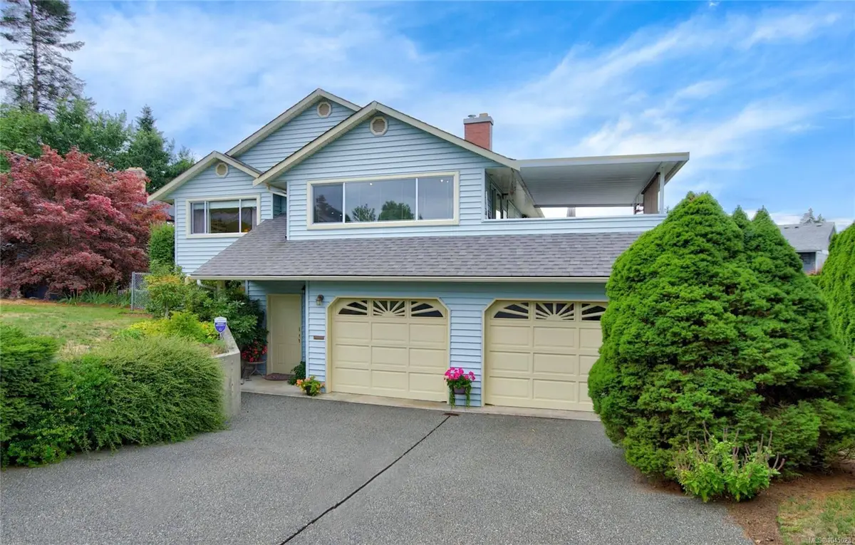 356 Rees Rd, Courtenay BC V9N 6B9