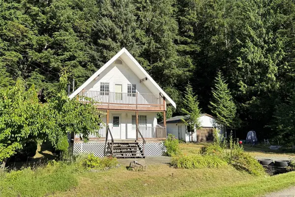 406 Ferris Rd, Zeballos BC V0P 2A0 - 3 bed, 2 bath property for sale in Zeballos