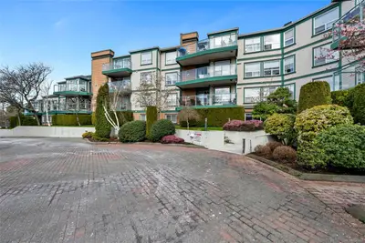 899 Darwin Ave #212, Saanich BC V8X 2X7