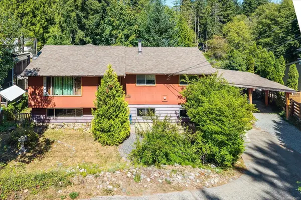 2682 BEAVER CREEK Cres, Nanaimo BC V9T 3K4 - 4 bed, 2 bath property for sale in Nanaimo