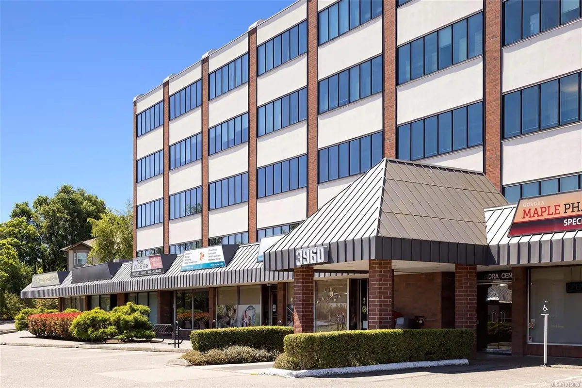 3960 Quadra St #220, Saanich BC V8X 4A3
