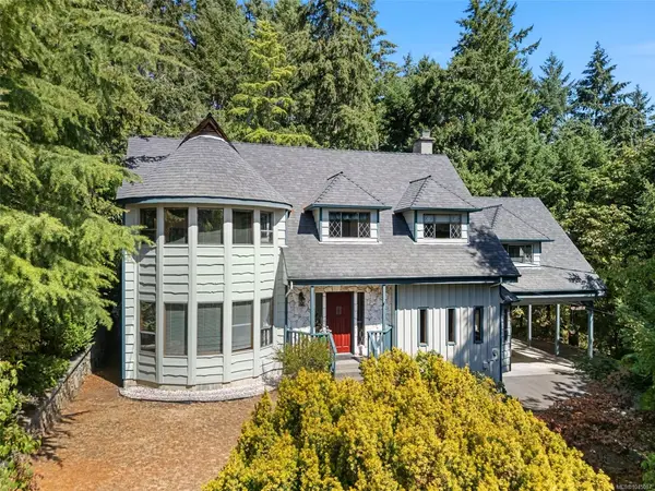 2159 Wildwood Dr, Duncan BC V9L 5V7 - 5 bed, 4 bath in Duncan