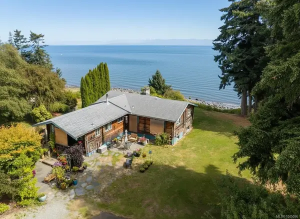 2310 Seabank Rd, Courtenay BC V9J 1Y2 - 3 bed, 2.0 bath in Courtenay