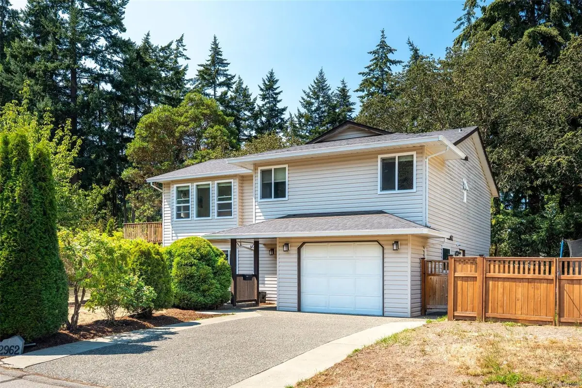 2962 Gladeson Lane, Colwood BC V9B 5S7