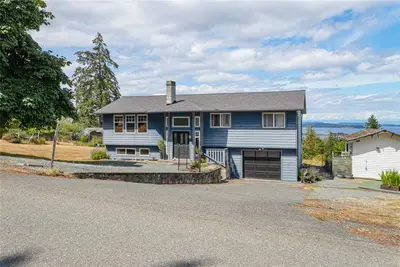 1423 Tatlo Rd, Crofton BC V0R 1R0