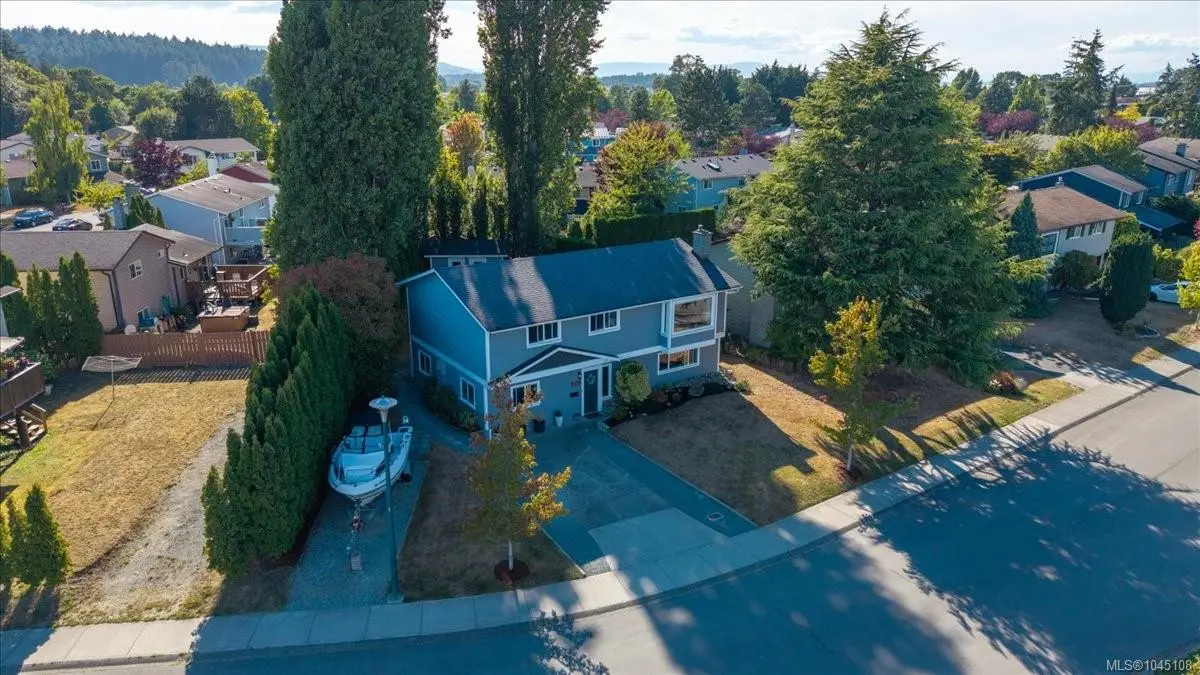 9478 Eastbrook Dr, Sidney BC V8L 4J1