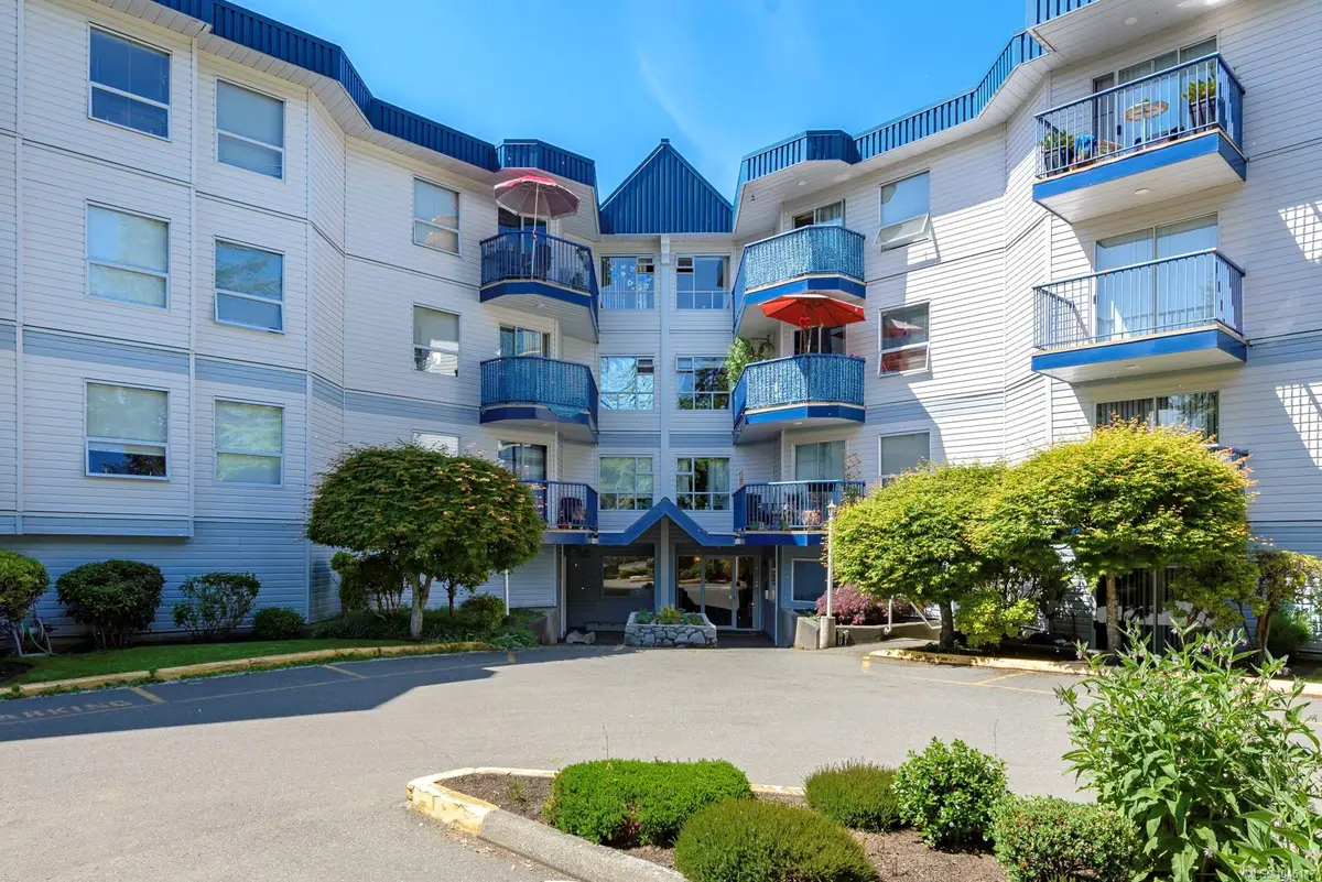 200 Back Rd #301, Courtenay BC V9N 3W6