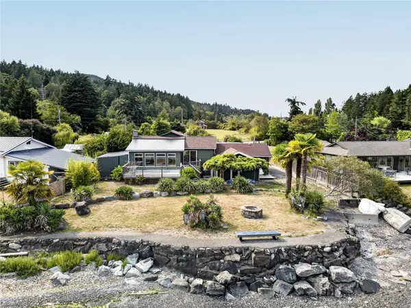 287 Price Rd, Salt Spring BC V8K 2E9 - 3 bed, 2 bath property for sale in Salt Spring