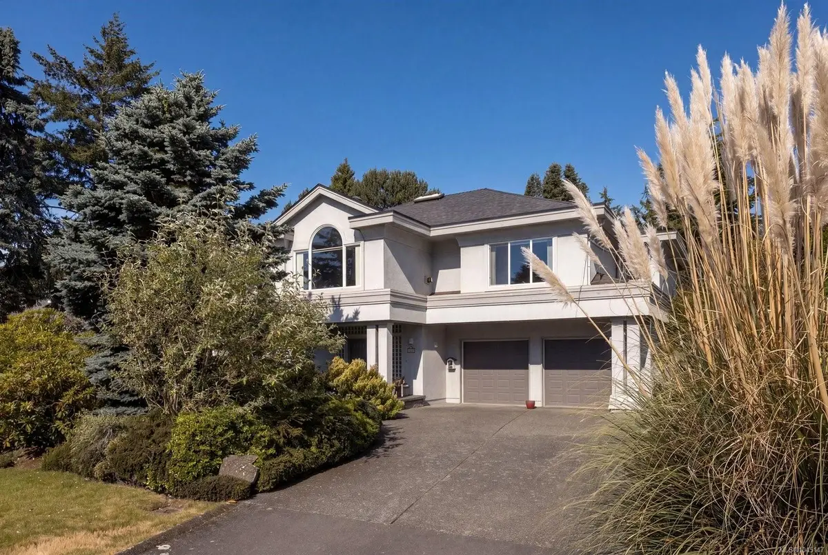 2980 Sea View Rd, Saanich BC V8N 1L1