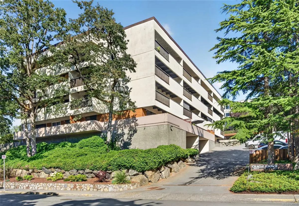 3277 Glasgow Ave #313, Saanich BC V8X 1M3