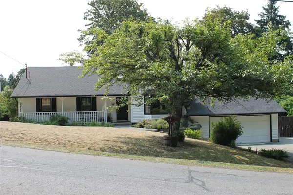 6386 Highwood Dr, Duncan BC V9L 5R3 - 4 bed, 2.0 bath in Duncan
