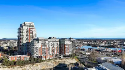 83 Saghalie Rd #702, Victoria BC V9A 0E7