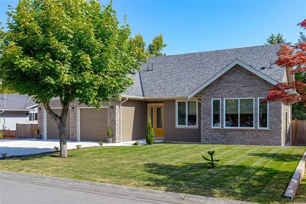 2104 Colinwood Rd, Sidney BC V8L 4H5 - 4 bed, 3 bath property for sale in Sidney