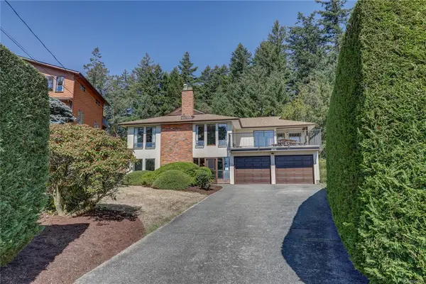 162 Sir Lancelot Pl, Nanaimo BC V9T 4K4 - 4 bed, 3.0 bath in Nanaimo