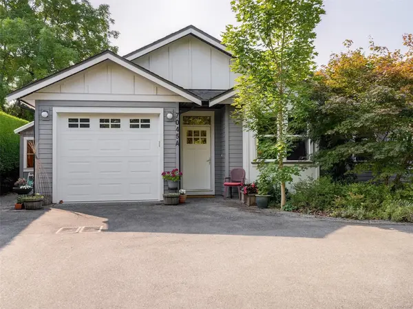 7045 Wallace Dr #A, Central Saanich BC V8M 1E9 - 3 bed, 2.0 bath in Central Saanich