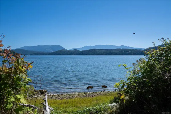 249 Harbour Rd, Coal Harbour BC V0N 1K0 - 3 bed, 2 bath property for sale in Coal Harbour