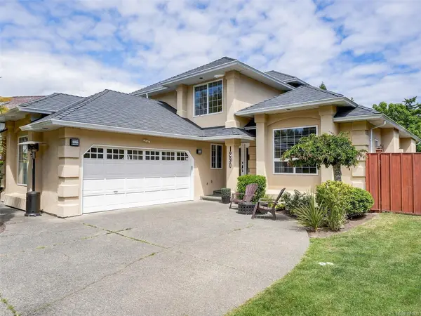 1290 Les Meadows Cres, Saanich BC V8X 5G4 - 4 bed, 3.0 bath in Saanich