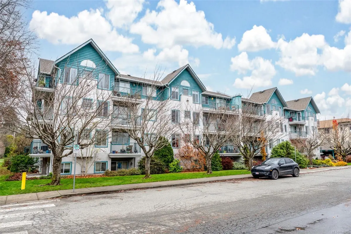 275 First St #403, Duncan BC V9L 1R3
