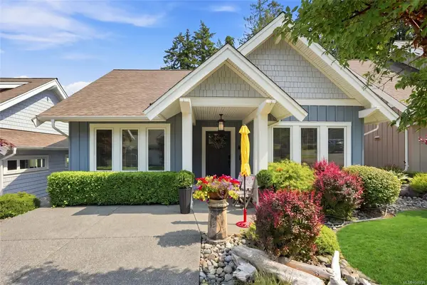 5251 Island Hwy W #61, Qualicum Beach BC V9K 2C1 - 3 bed, 2 bath property for sale in Qualicum Beach