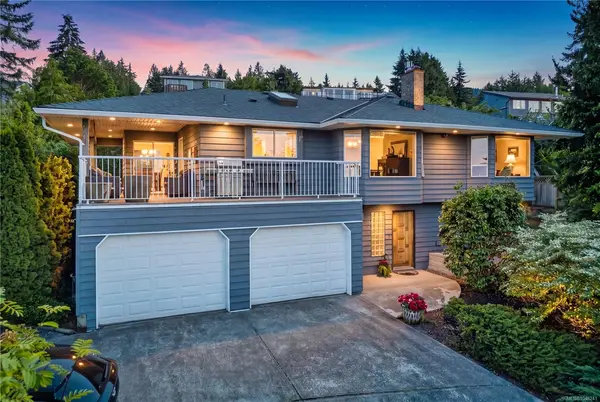 8109 Northwind Dr, Lantzville BC V0R 2H0 - 3 bed, 2.0 bath in Lantzville