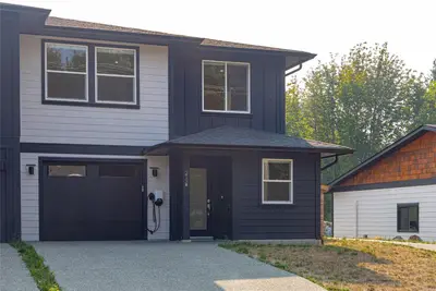213 MacDonald Rd, Lake Cowichan BC V0R 2G0