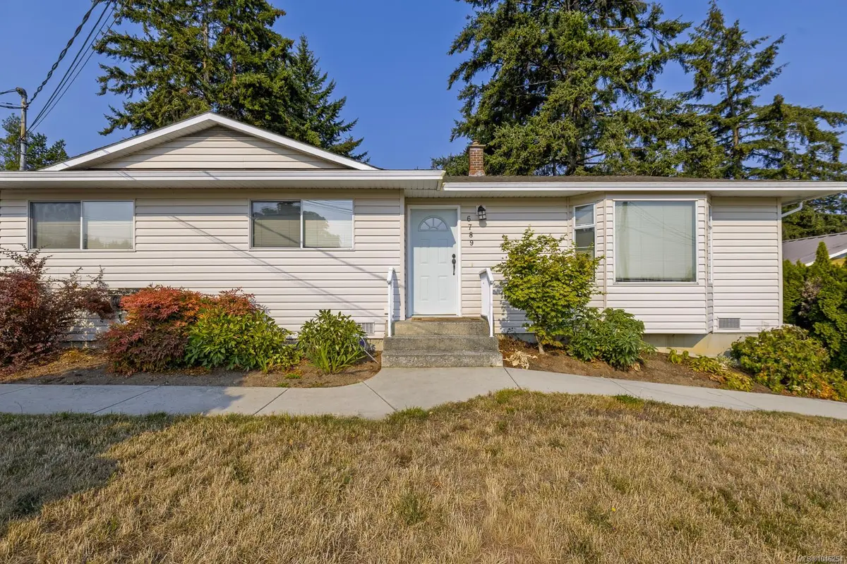 6789 Philip Rd, Lantzville BC V0R 2H0