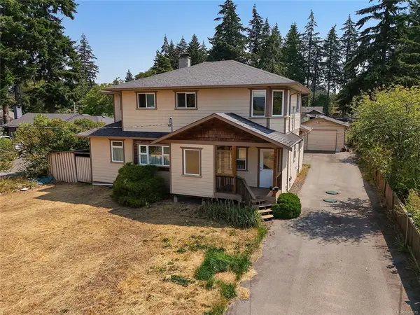 2961 Pickford Rd, Colwood BC V9B 2K8 - 4 bed, 3.0 bath in Colwood
