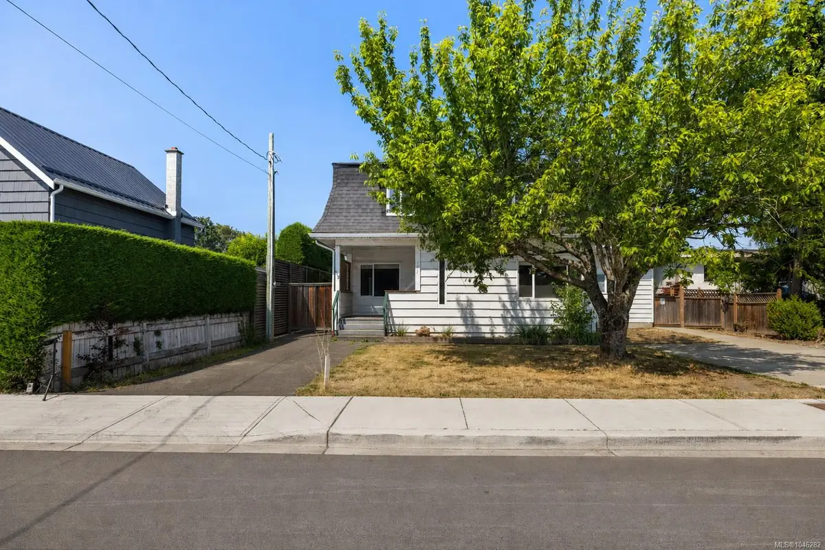 739 Marchmont Rd, Duncan BC V9L 2L9