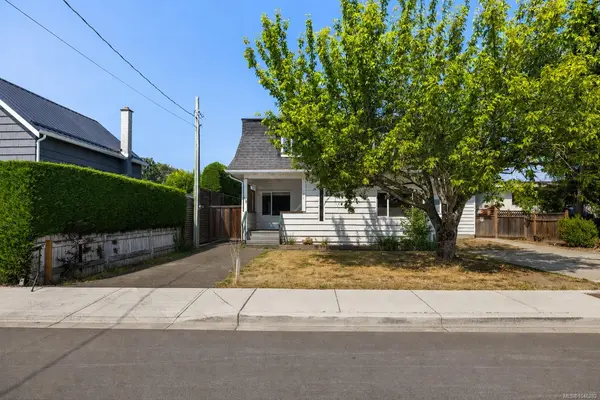 739 Marchmont Rd, Duncan BC V9L 2L9 - 6 bed, 4 bath property for sale in Duncan