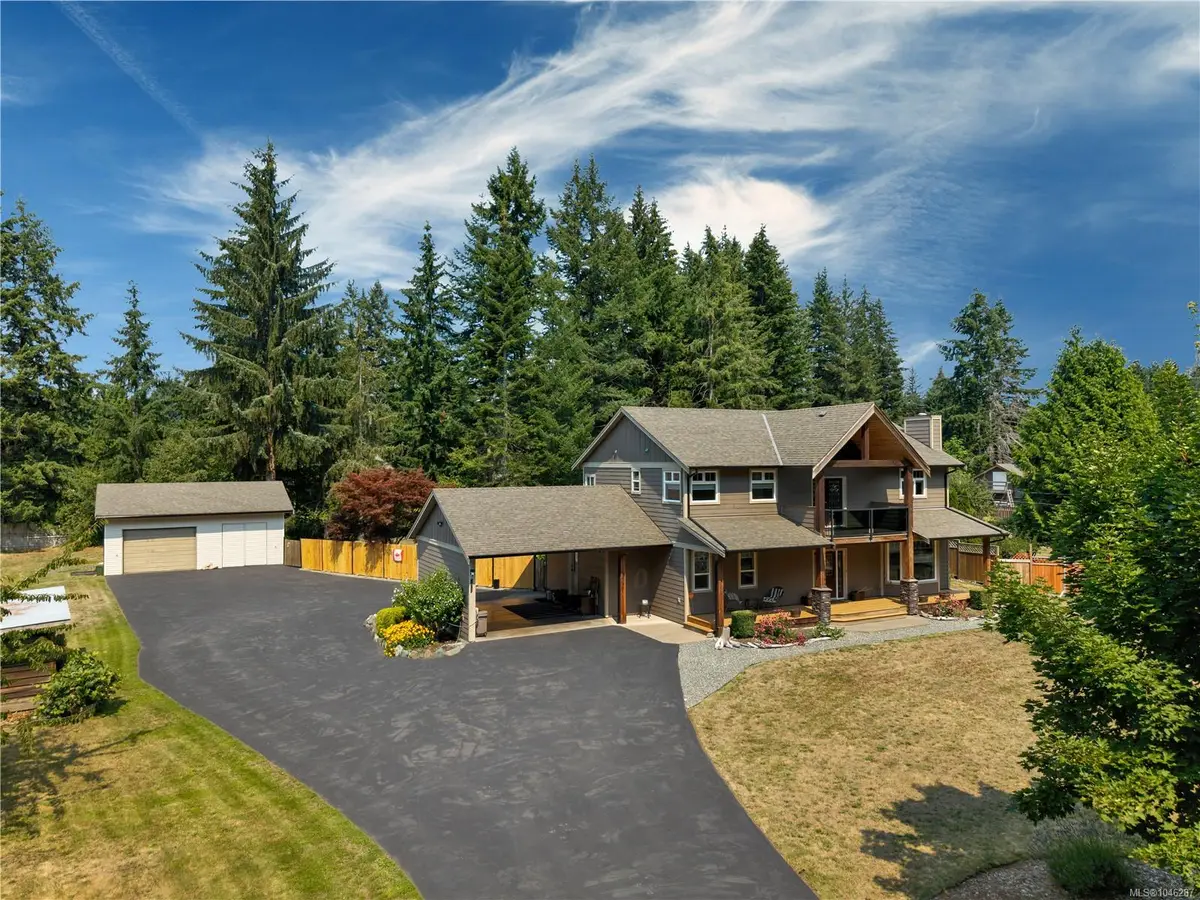 2246 Glenmore Rd, Oyster River BC V9H 1C8