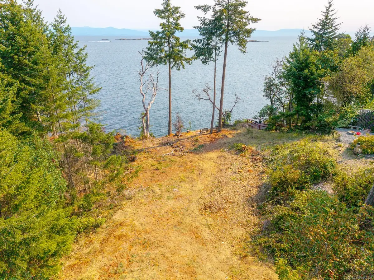 SL 2 Bonito Cres, Nanoose Bay BC V9P 9J1